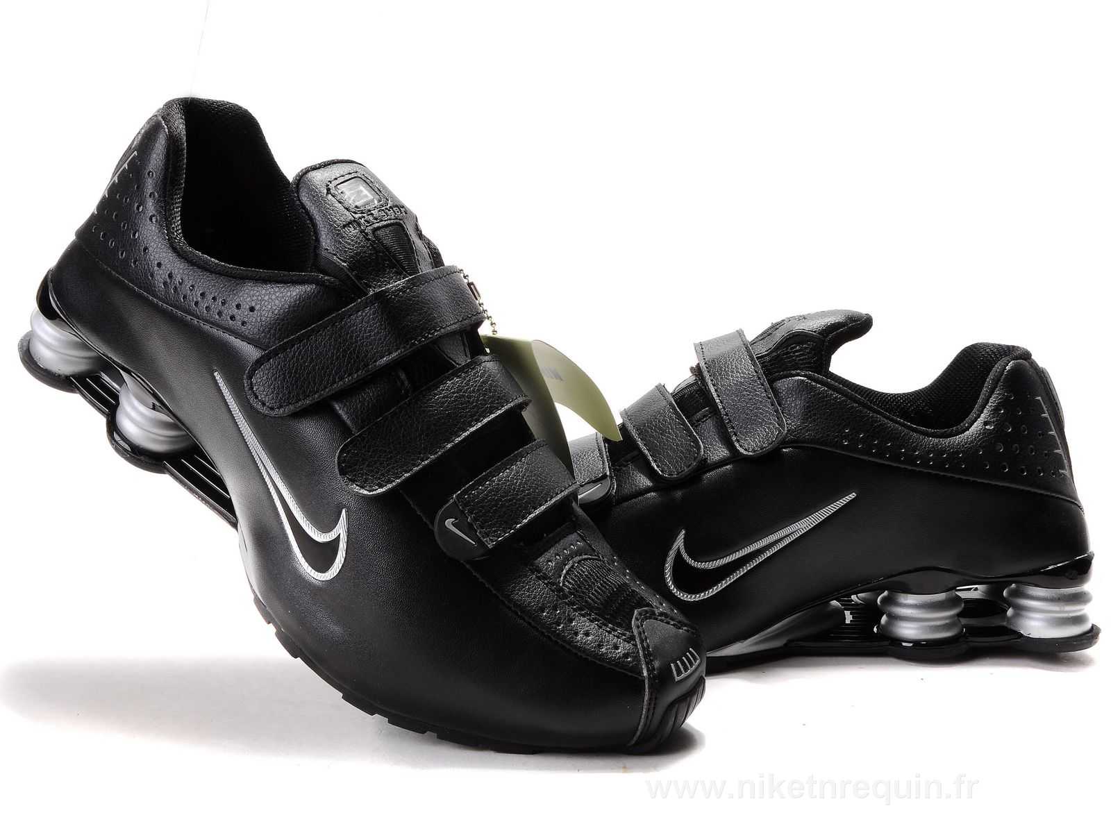 noir Nike Shox R4 strapes (1).JPG